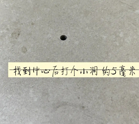柳州市瓷砖空鼓维修公司专业解答在瓷砖铺贴过程中，如果砂料搅拌不均匀，将会带来以下问题